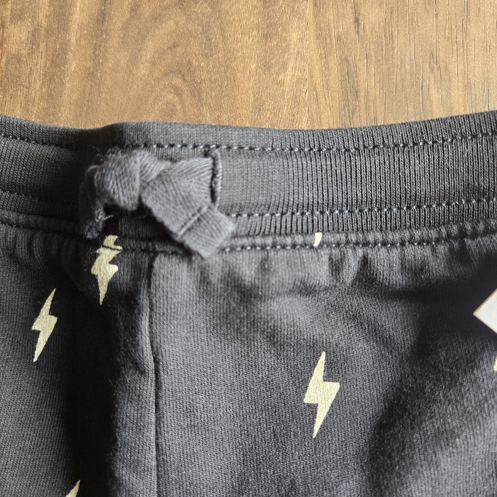 Nwt Tea Collection - Baby Sport Shorts - Lightning Bolts in Black - Picture 6 of 9
